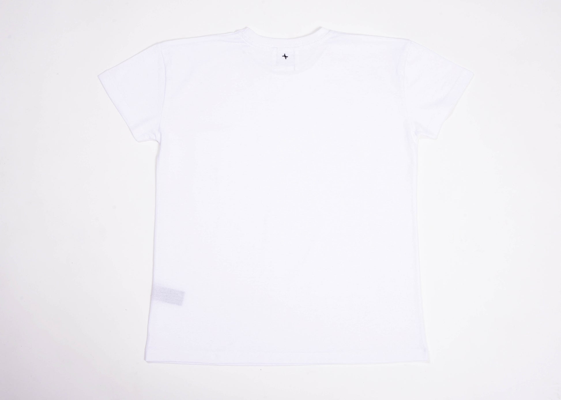 Playera Cuello Redondo Mujer — 50% PET Reciclado 47% Algodón Reciclado 3% otras fibras Recicladas — 165 g/m²