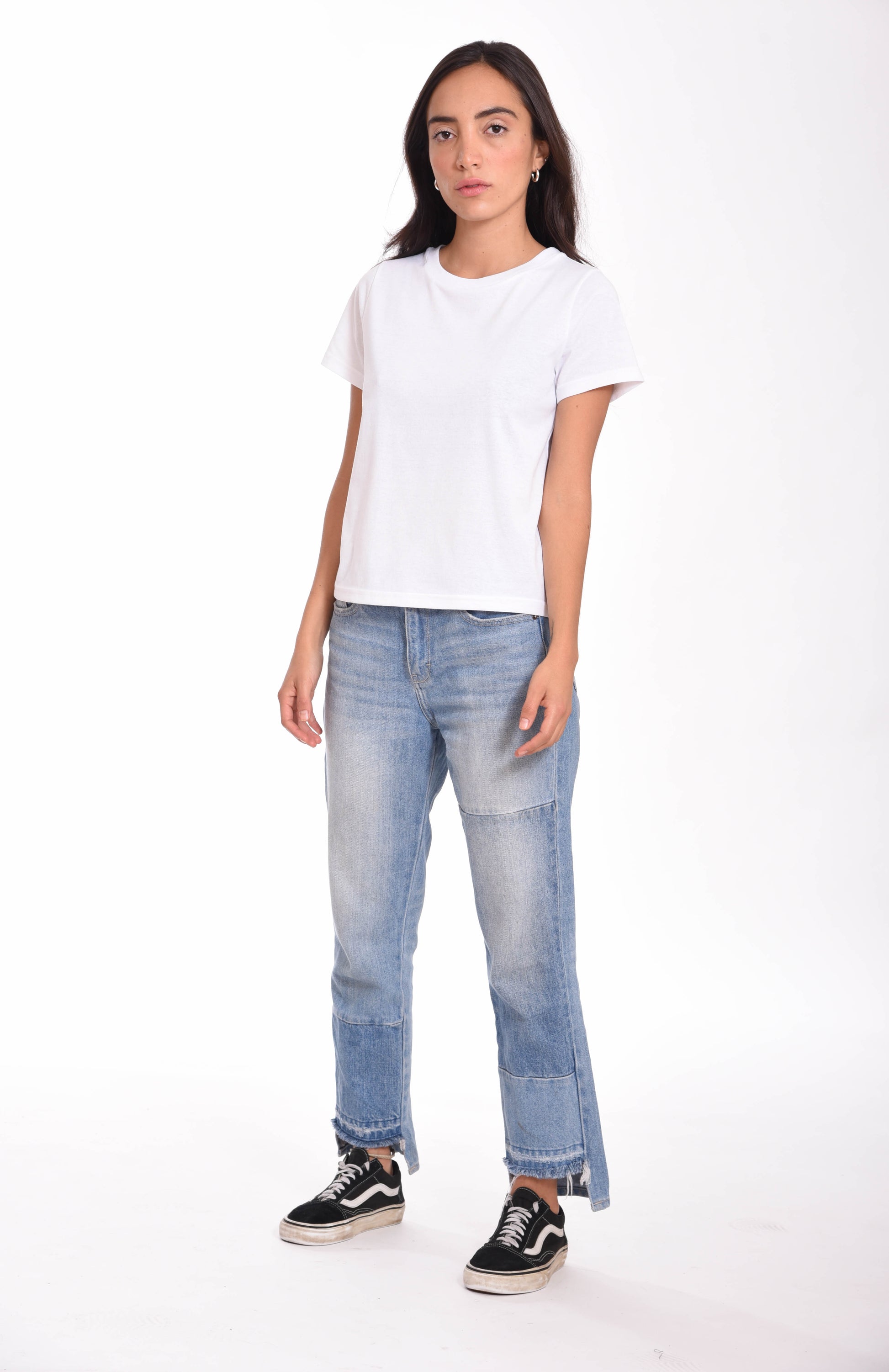 Playera Cuello Redondo Mujer — 50% PET Reciclado 47% Algodón Reciclado 3% otras fibras Recicladas — 165 g/m²