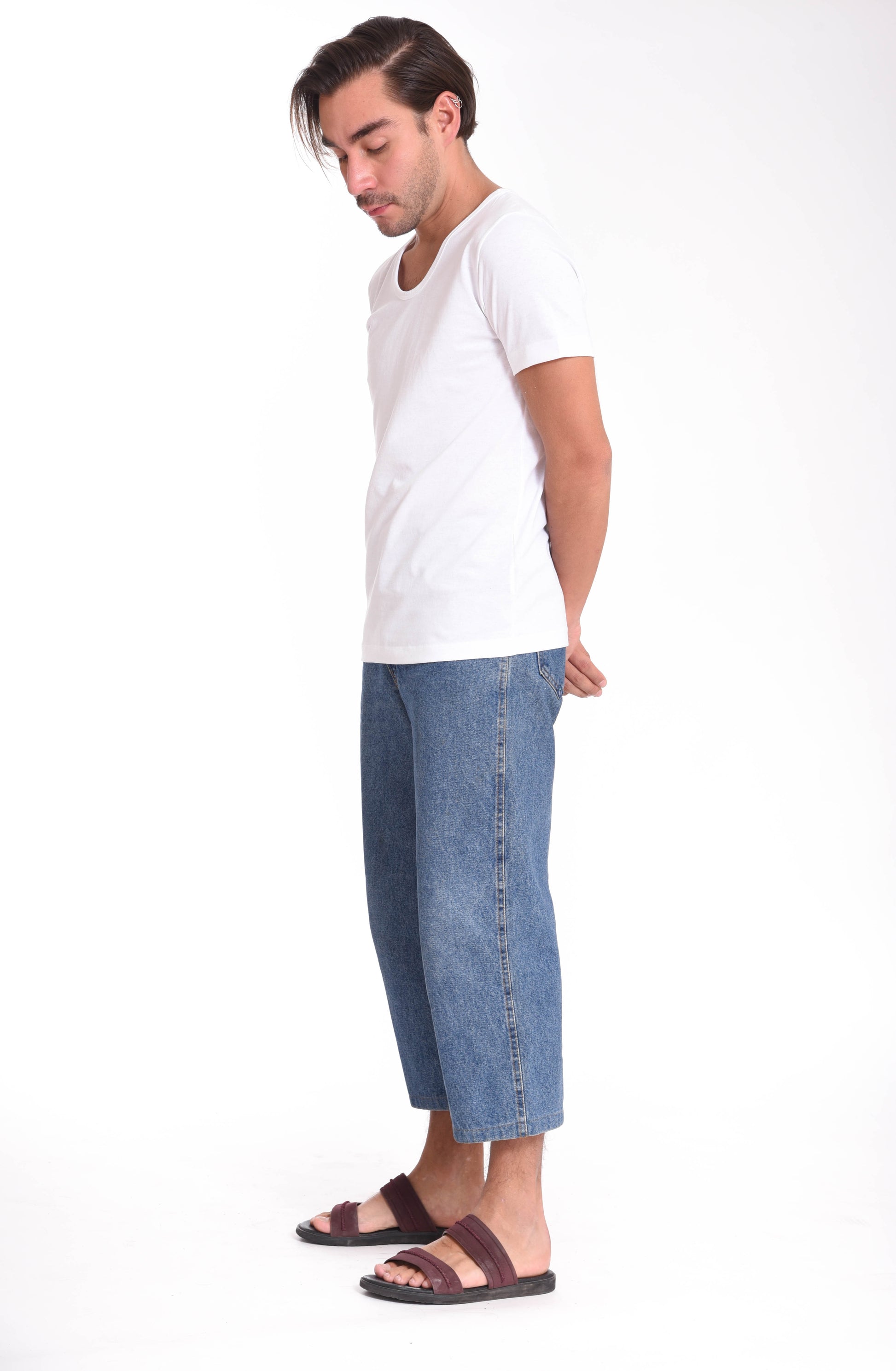 Playera Cuello U Hombre — 50% PET Reciclado 47% Algodón Reciclado 3% otras fibras Recicladas — 165 g/m²