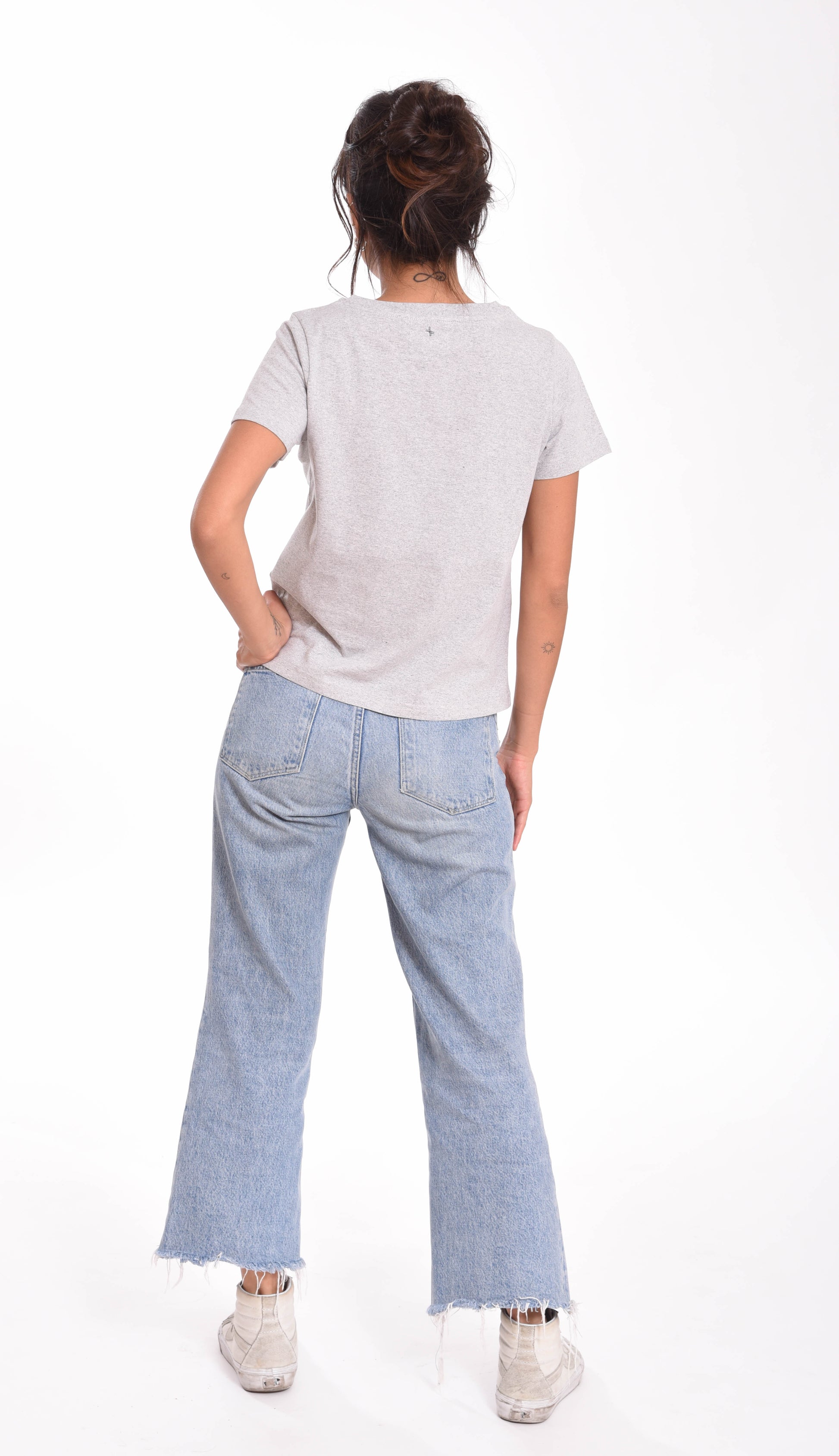 Playera Cuello Redondo Mujer — 50% Algodón 40% Poliester 10% Poliester Negro — 190 g/m²